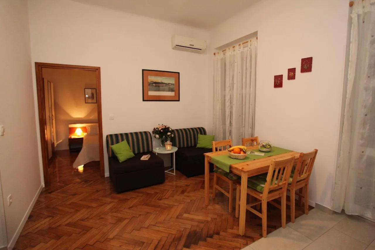 Vincent Apt. In Old Town Centre Zadar